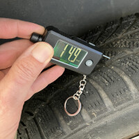 IWH Digitaler Reifendruckprüfer &...