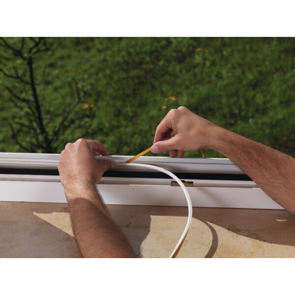 tesa INSULATION Dichtungsband L, weiß, 9 mm x 6 m