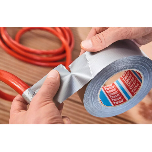 tesa Folienband extra Power Universal, 50 mm x 10 m, silber